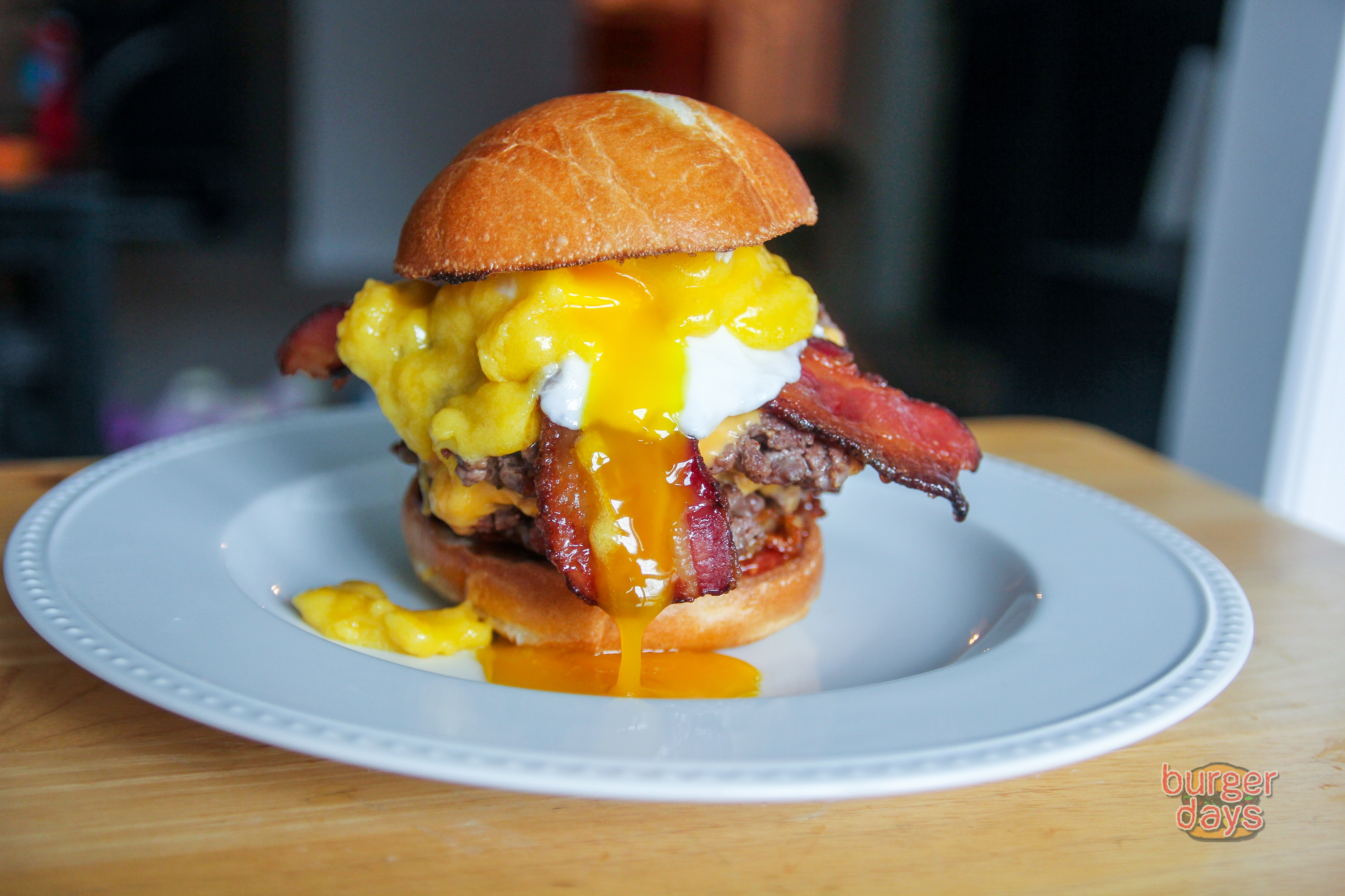 The Definitive Breakfast Burger [Burger Days: DIY] - Burger Days - A