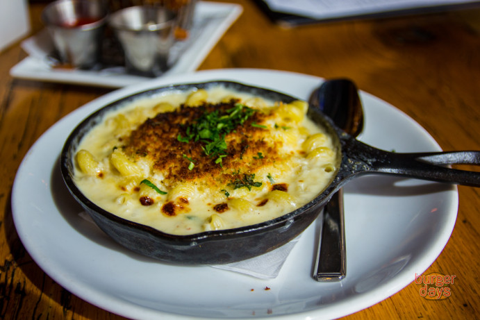 There are few things better than mac and cheese. One of them is crab mac and cheese.